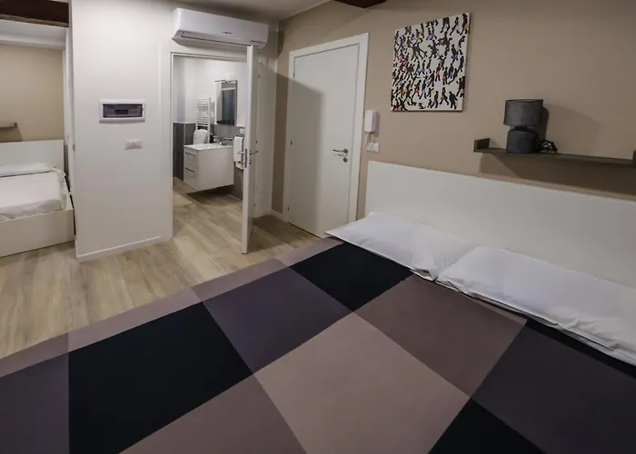 Della Accademia * Modena