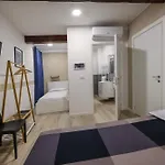 Della Accademia Apartman *