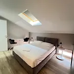 Della Accademia Apartman