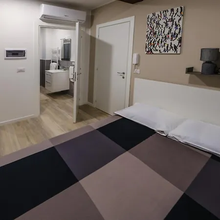 Della Accademia * Modena