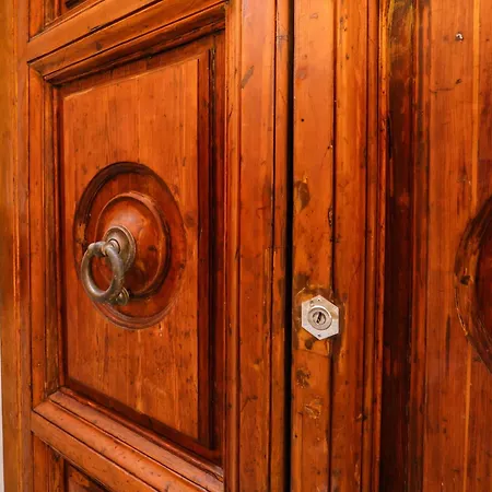 Della Accademia Appartement *