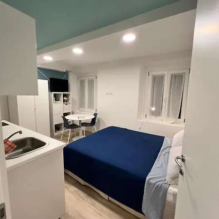 Della Accademia * Modena