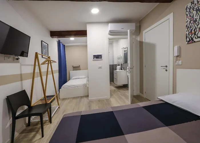 Della Accademia Apartament *