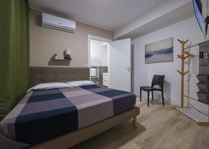 Della Accademia * Módena