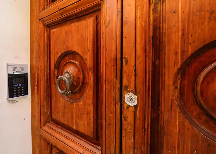 Della Accademia Appartement *